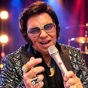 King Eddy Celebrates Elvis - Eine ganz persönliche Hommage an den King
