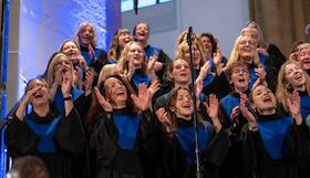 Gospelkonzert von Rejoice zu Gunsten des DRK im Kreis Gütersloh - Sing for Peace