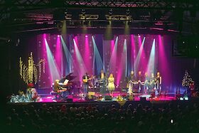 Weihnachtsshow mit Unikat & Freunde
