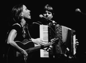 Lavinia Mancusi Duo (Italien) | Weltmusik - Kraftvolle Stimme vom Tiber
