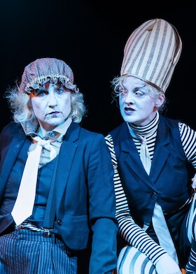 Triple A Theater - PEACE FOOD oder Die letzte Suppe