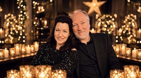 Around Christmas - Ulrike Wahren und Peter Stolle