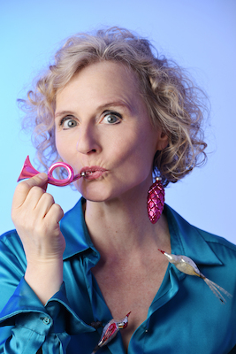 Maria Vollmer - Plätzchen, Pillen & Posaunen - Weihnachts-Comedy