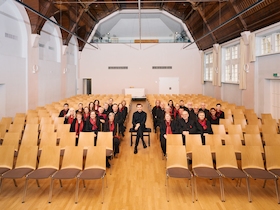 Ruhe finden - Musik für Chor und Orgel mit Illumination