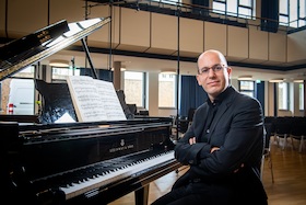 Klavierabend mit Alfonso Gómez - Spätwerke von Beethoven, Brahms und Schubert