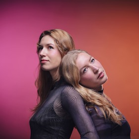 Anouchka & Katharina Hack - mit dem Programm "Alle Menschen werden Schwestern"