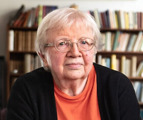 Luise F. Pusch: Gegen das Schweigen. Meine etwas andere Kindheit und Jugend. - Lesung und Gespräch