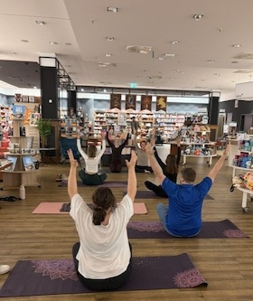 Yoga in der Buchhandlung