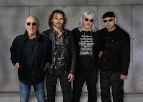 NAZARETH - Vorband: Stan Silver and the Brave Puppies