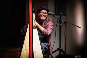 „STICKNEY & FRIENDS (solo edition)“ - Jazz Harp at its best
