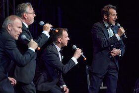 Klangrazzia - Eine musikalische Kriminal-Komödie mit Hans-Werner Meyer, Chin Meyer und der A-Capella-Gruppe „Meier und die Geier“