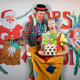 Clowns Hops und Hopsi - Im Spielzeugzimmer des Weihnachtsmannes