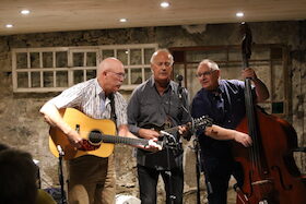 Trio Lowell Coppo Kärner im Folkclub Prisma e.V. Pforzheim - Bluegrass Music