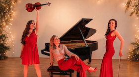 MESDAMES MUSICALES - Von Weihnachtsgurke bis Lametta