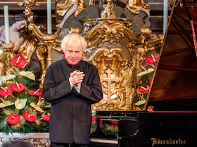 Eröffnung 1 Sir András Schiff (B3)