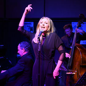 Jasmin Bayer Trio - Von Jazz bis James Bond
