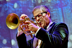 Ella & Louis Jazz Club im Holzhausenschlösschen - Thomas Siffling – Christmas Time Is Here