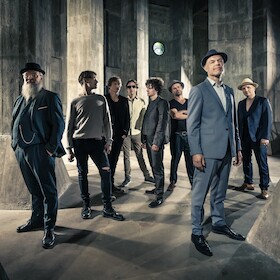 Thorbjørn Risager & The Black Tornado - Live and furious 2027 Tour