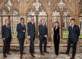 THE QUEEN'S SIX »Royal Christmas« - Weihnachten mit The Queen's Six