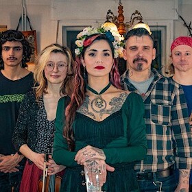 MARY LEE FAMILY BAND
