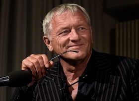 Josef Brustmann - Jeder ist wer