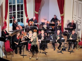 Charme, Humor und Eleganz - mit dem Celler Salonorchester