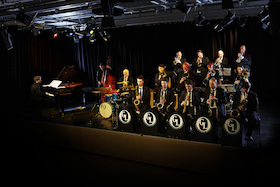 GROOVE LEGEND ORCHESTRA - Jazz in the Garden | Bigband Jazz der Sechziger
