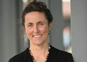 Helena Barop: Mythen, Macht und Muttermund. Eine feministische Geschichte der Geburt - Freiburger Andruck, Moderation: Philine Sauvageot