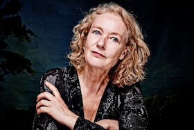 Zum Sterben schön - Monolog-Theater von und mit Gilla Cremer / Theater Unikate
