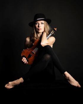 Meta Hüper: „Wenn es Nacht wird…“ - Von Brel bis Ravel – Chanson meets Klassik!