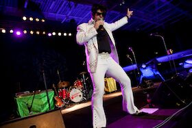 Elvis "Las Vegas" trifft Bluesbrother "Elwood!-Show