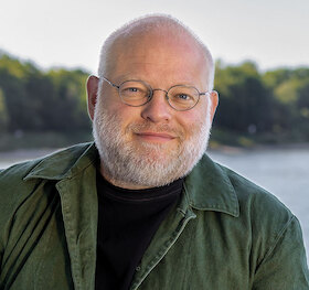 Lesung mit Kristof Magnusson: »Die Reise ans Ende der Geschichte«