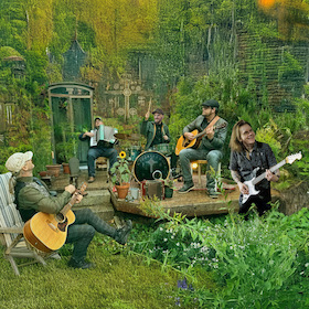 Beltaine Folkrock – Bad Penny meets Father Ray Kelly - mit Irlands singender Priester