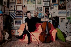 Claude Frochaux & Cornelia Walther - 2 Celli tanzen um die Welt - Xmas is coming