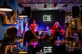 Voodoo Child live show - Club 27 - Eine Hommage an Jimi Hendrix, Janis Joplin, Jim Morrison, Brian Jones, Duane Allman, Robert Johnson und Amy Winehouse