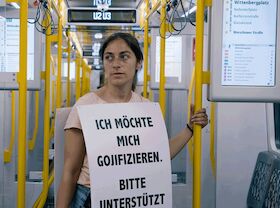 DREI VERSUCHE DER GOJIFIZIERUNG