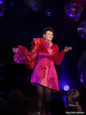 Gayle Tufts mit "Don´t Stop the Music!"
