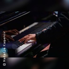 Yannicks Salon - September