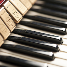 Uptown Classics /4 – Viva Voce - DVORÁK, PODGAITS, KLEIN & VAUGHAN WILLIAMS