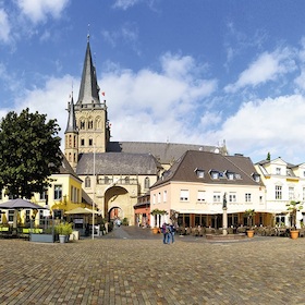 Xanten, wir kommen! Hinfahrt per Bus / Rückfahrt per Schiff - Tageskreuzfahrten 2026 - Entdecken