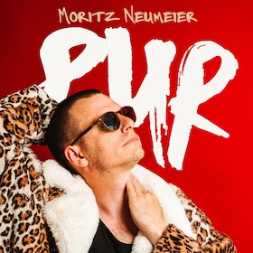 STAND UP – Moritz Neumeier