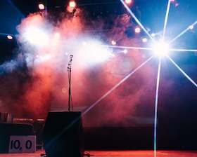Best of Poetry Slam - Moderner Dichterwettstreit mit fünf Top-Poeten