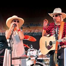 John D. & The Rose mit Band