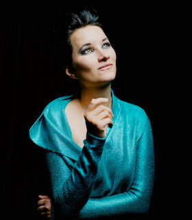 Anna Prohaska · Behind the Lines