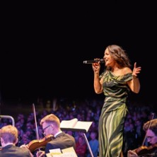 Hollywood in Concert mit Susan Albers - Open Air am Wasserschloss Raesfeld