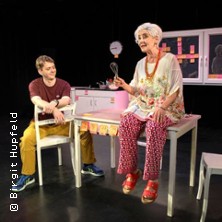 Oma Monika - was war?