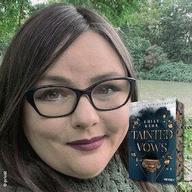 Lesung mit Emily Bähr: "Tainted Vows – Gods of New Olympia"