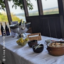Wein- und Kräuterwanderung durch den Roten Hang
