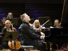 Münchener Kammerorchester & Alexander Lonquich, Klavier