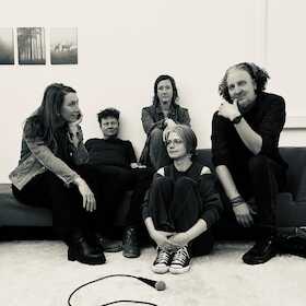 Beyond the Boroughs - Wohnzimmerkonzert in Halle 13